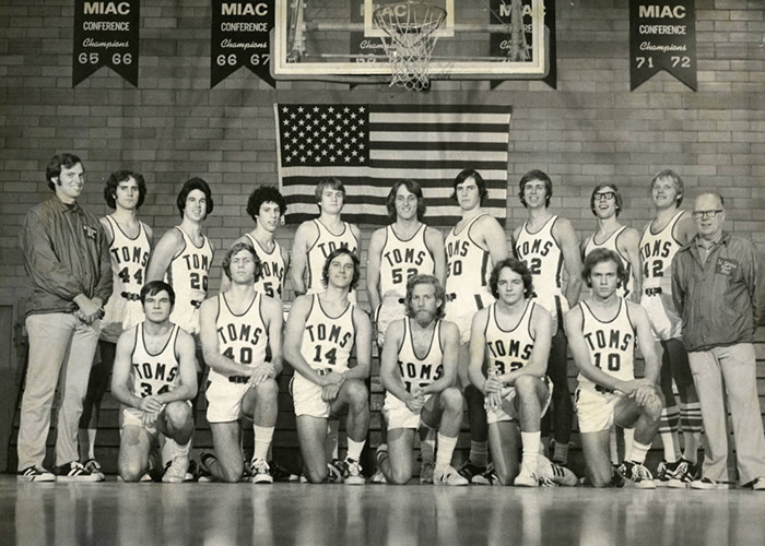1975 men's basketball team
