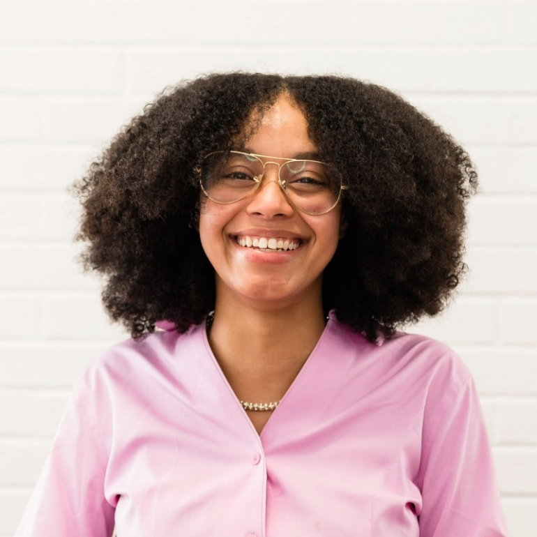 Headshot of Sade Ologunde